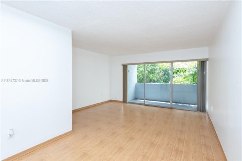 Condominio en venta en Miami, Florida, 1 dormitorio, 104.52 m2 № 1842568 - foto 7
