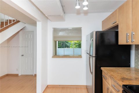 Condominio en venta en Miami, Florida, 1 dormitorio, 104.52 m2 № 1842568 - foto 4