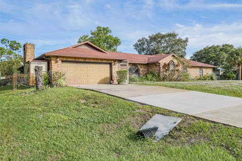 Villa ou maison à vendre à Sebastian, Floride: 4 chambres, 305.83 m2 № 2082418 - photo 2