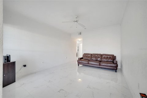Copropriété à vendre à Orlando, Floride: 2 chambres, 111.85 m2 № 1552458 - photo 4