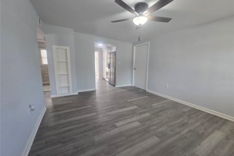 Casa en venta en Port Richey, Florida, 3 dormitorios, 86.21 m2 № 1826185 - foto 9