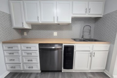 Casa en venta en Port Richey, Florida, 3 dormitorios, 86.21 m2 № 1826185 - foto 2
