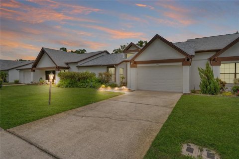 Casa en venta en Palm Harbor, Florida, 2 dormitorios, 114.27 m2 № 1779003 - foto 1