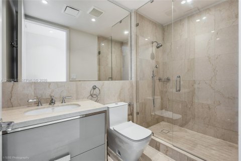 Condominio en venta en Sunny Isles Beach, Florida, 3 dormitorios, 198.53 m2 № 2424659 - foto 16