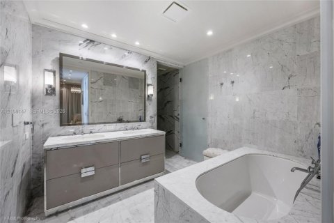 Condominio en venta en Sunny Isles Beach, Florida, 3 dormitorios, 198.53 m2 № 2424659 - foto 22
