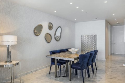 Condominio en venta en Sunny Isles Beach, Florida, 3 dormitorios, 198.53 m2 № 2424659 - foto 10