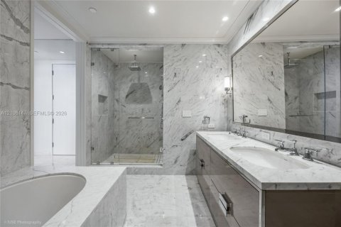 Condominio en venta en Sunny Isles Beach, Florida, 3 dormitorios, 198.53 m2 № 2424659 - foto 24