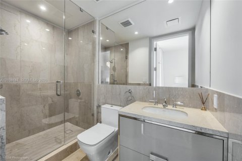 Condominio en venta en Sunny Isles Beach, Florida, 3 dormitorios, 198.53 m2 № 2424659 - foto 15