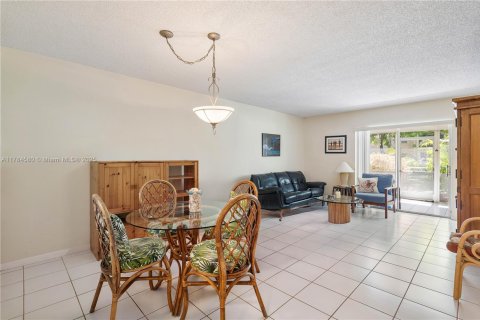 Condo in Deerfield Beach, Florida, 1 bedroom  № 1792506 - photo 5