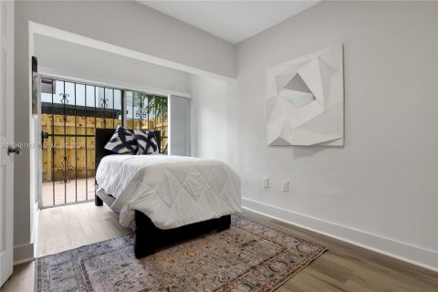 Снять в аренду таунхаус в Майами, Флорида 3 спальни, 111.48м2, № 2002466 - фото 6