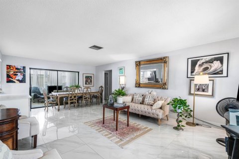 House in Boynton Beach, Florida 2 bedrooms, 104.79 sq.m. № 2186981 - photo 5