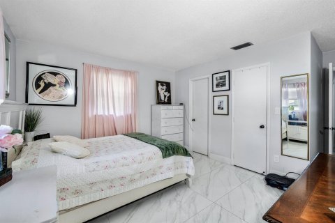 House in Boynton Beach, Florida 2 bedrooms, 104.79 sq.m. № 2186981 - photo 18