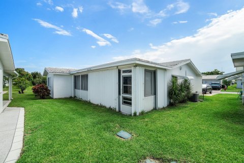 House in Boynton Beach, Florida 2 bedrooms, 104.79 sq.m. № 2186981 - photo 25
