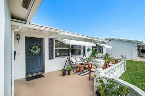 House in Boynton Beach, Florida 2 bedrooms, 104.79 sq.m. № 2186981