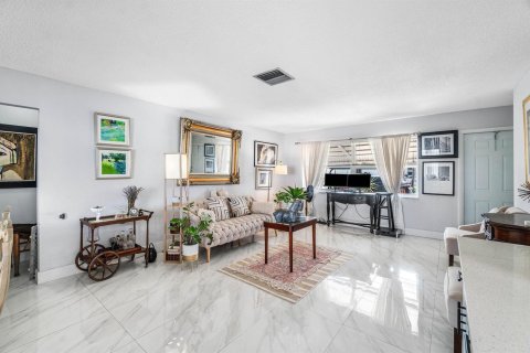 House in Boynton Beach, Florida 2 bedrooms, 104.79 sq.m. № 2186981 - photo 3