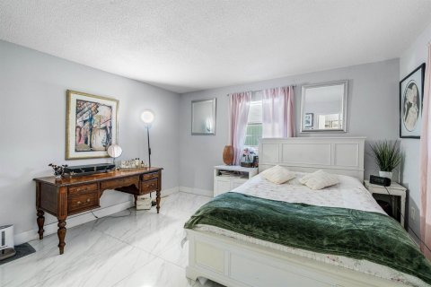 House in Boynton Beach, Florida 2 bedrooms, 104.79 sq.m. № 2186981 - photo 19