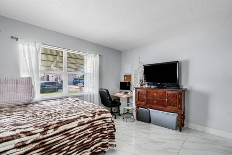 House in Boynton Beach, Florida 2 bedrooms, 104.79 sq.m. № 2186981 - photo 24