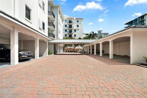 Condominio en venta en Sarasota, Florida, 2 dormitorios, 127 m2 № 1683151 - foto 3