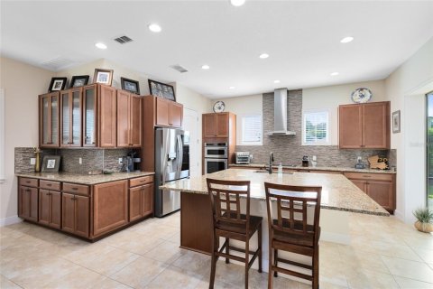 House in Orlando, Florida 4 bedrooms, 272.48 sq.m. № 1803168 - photo 3