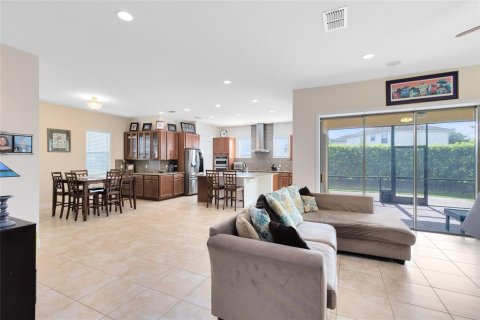 House in Orlando, Florida 4 bedrooms, 272.48 sq.m. № 1803168 - photo 9