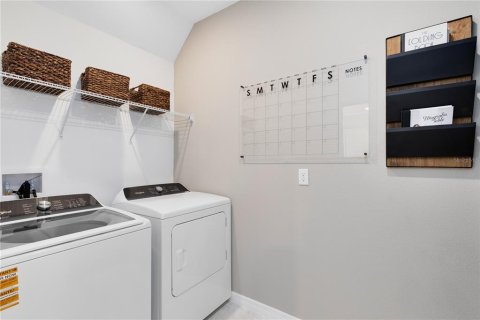 Townhouse in Clermont, Florida 3 bedrooms, 153.47 sq.m. № 2200850 - photo 28