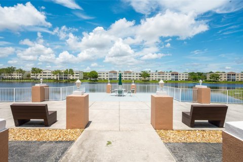 Condominio en venta en Tamarac, Florida, 2 dormitorios, 139.35 m2 № 1841268 - foto 25
