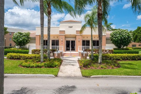 Condominio en venta en Tamarac, Florida, 2 dormitorios, 139.35 m2 № 1841268 - foto 21