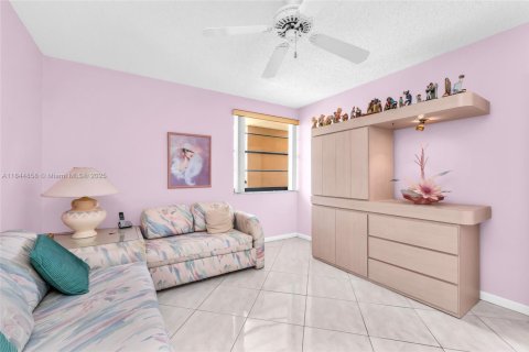 Condominio en venta en Tamarac, Florida, 2 dormitorios, 139.35 m2 № 1841268 - foto 16
