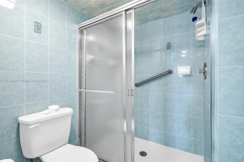 Condominio en venta en Tamarac, Florida, 2 dormitorios, 139.35 m2 № 1841268 - foto 15