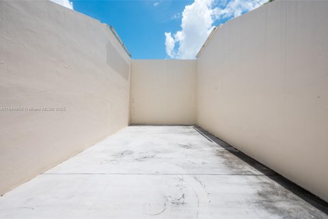 Condominio en venta en Tamarac, Florida, 2 dormitorios, 139.35 m2 № 1841268 - foto 29