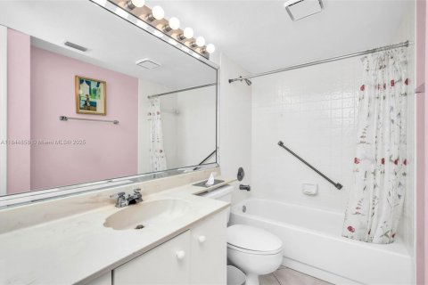 Condominio en venta en Tamarac, Florida, 2 dormitorios, 139.35 m2 № 1841268 - foto 18