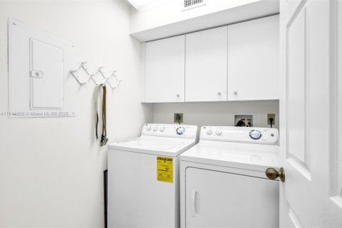 Condominio en venta en Tamarac, Florida, 2 dormitorios, 139.35 m2 № 1841268 - foto 19