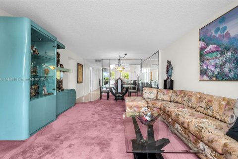 Condominio en venta en Tamarac, Florida, 2 dormitorios, 139.35 m2 № 1841268 - foto 9