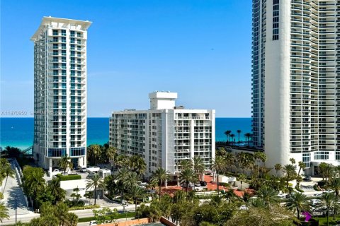 Condominio en venta en Sunny Isles Beach, Florida, 3 dormitorios, 151.24 m2 № 2032653 - foto 2