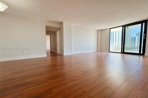 Condominio en venta en Sunny Isles Beach, Florida, 3 dormitorios, 151.24 m2 № 2032653 - foto 8