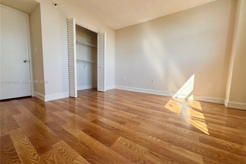 Condominio en venta en Sunny Isles Beach, Florida, 3 dormitorios, 151.24 m2 № 2032653 - foto 30