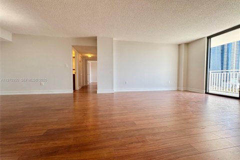 Condominio en venta en Sunny Isles Beach, Florida, 3 dormitorios, 151.24 m2 № 2032653 - foto 9