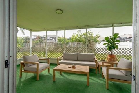 House in Orlando, Florida 4 bedrooms, 181.72 sq.m. № 2266463 - photo 7