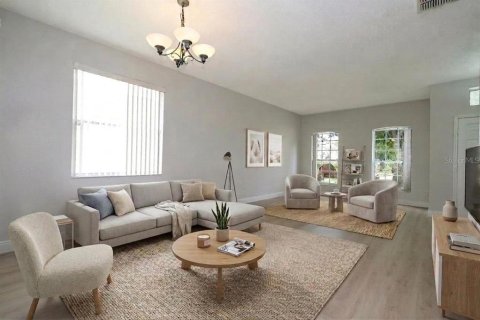 House in Orlando, Florida 4 bedrooms, 181.72 sq.m. № 2266463 - photo 4