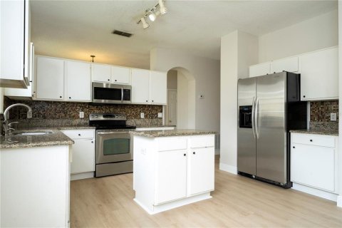 House in Orlando, Florida 4 bedrooms, 181.72 sq.m. № 2266463 - photo 23
