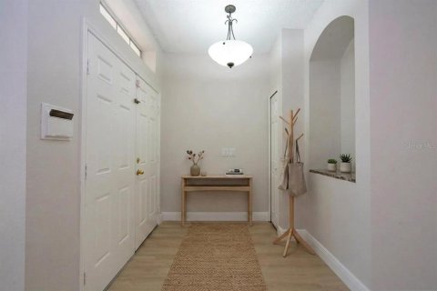House in Orlando, Florida 4 bedrooms, 181.72 sq.m. № 2266463 - photo 3