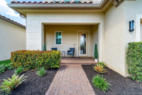 Villa ou maison à vendre à Lake Worth, Floride: 5 chambres, 286.6 m2 № 2146278 - photo 3