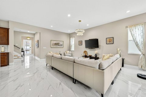 Villa ou maison à vendre à Lake Worth, Floride: 5 chambres, 286.6 m2 № 2146278 - photo 8