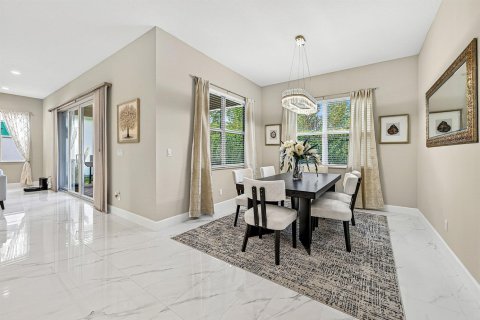 Villa ou maison à vendre à Lake Worth, Floride: 5 chambres, 286.6 m2 № 2146278 - photo 16