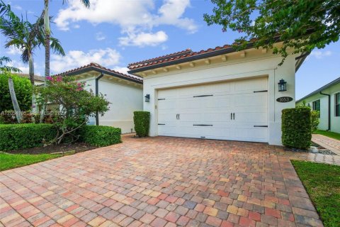 House in Pembroke Pines, Florida 3 bedrooms, 224.92 sq.m. № 2180103