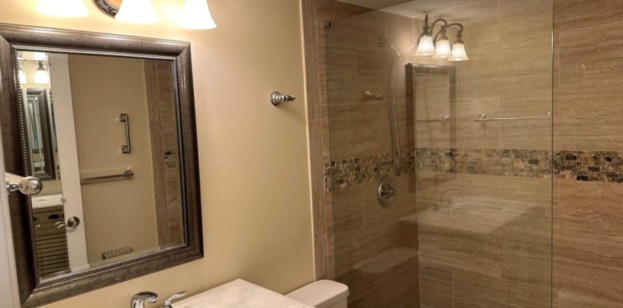 Condo in Atlantis, Florida, 2 bedrooms  № 936600