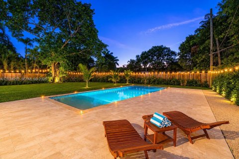 House in Miami, Florida 3 bedrooms, 148.83 sq.m. № 2257717 - photo 6