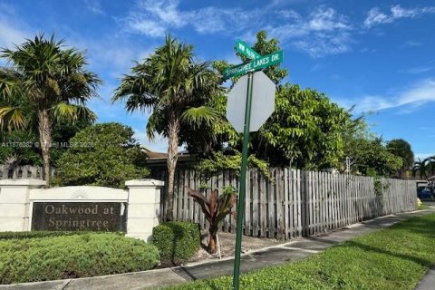 Villa ou maison à louer à Sunrise, Floride: 2 chambres, 128.67 m2 № 1921149 - photo 5