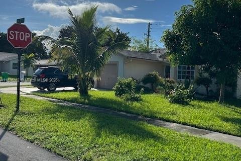 Villa ou maison à louer à Sunrise, Floride: 2 chambres, 128.67 m2 № 1921149 - photo 9