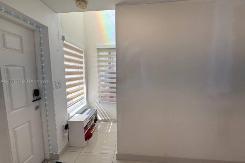 Casa en venta en Homestead, Florida, 4 dormitorios, 154.68 m2 № 2365142 - foto 7
